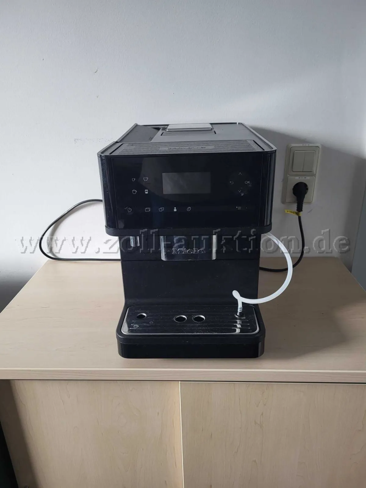1 Miele volautomatische koffiemachine, model CM6350 / type 501, gebruikt