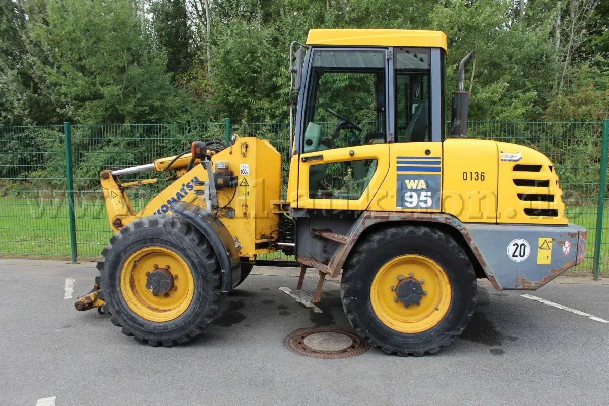 1 Radlader Komatsu WA95-3