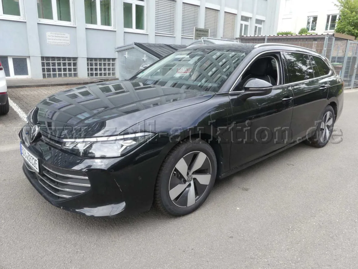 1 VW Passat 1.5 TSI eHybrid Business - BD8-3832E