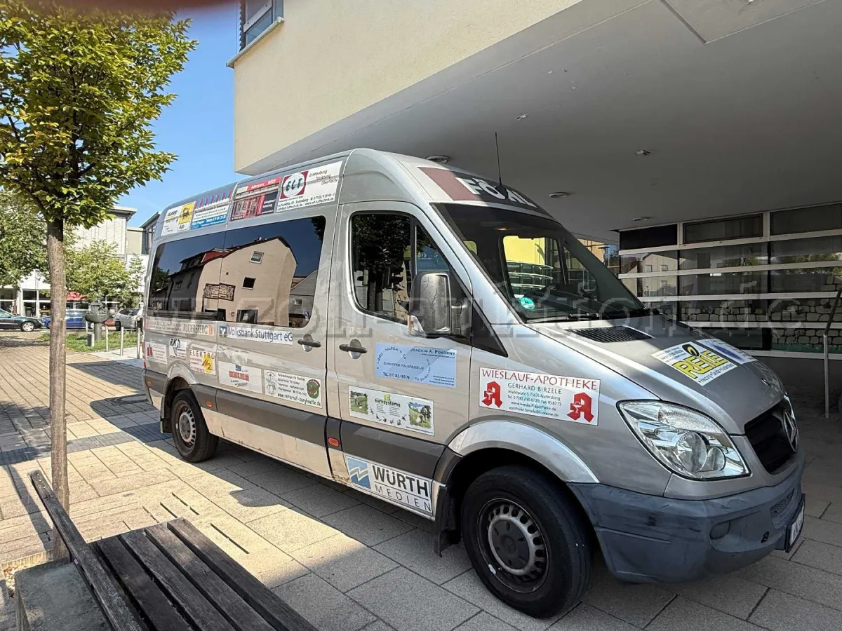 1 Mercedes-Benz Sprinter II (906) 211 CDI (9 мест)