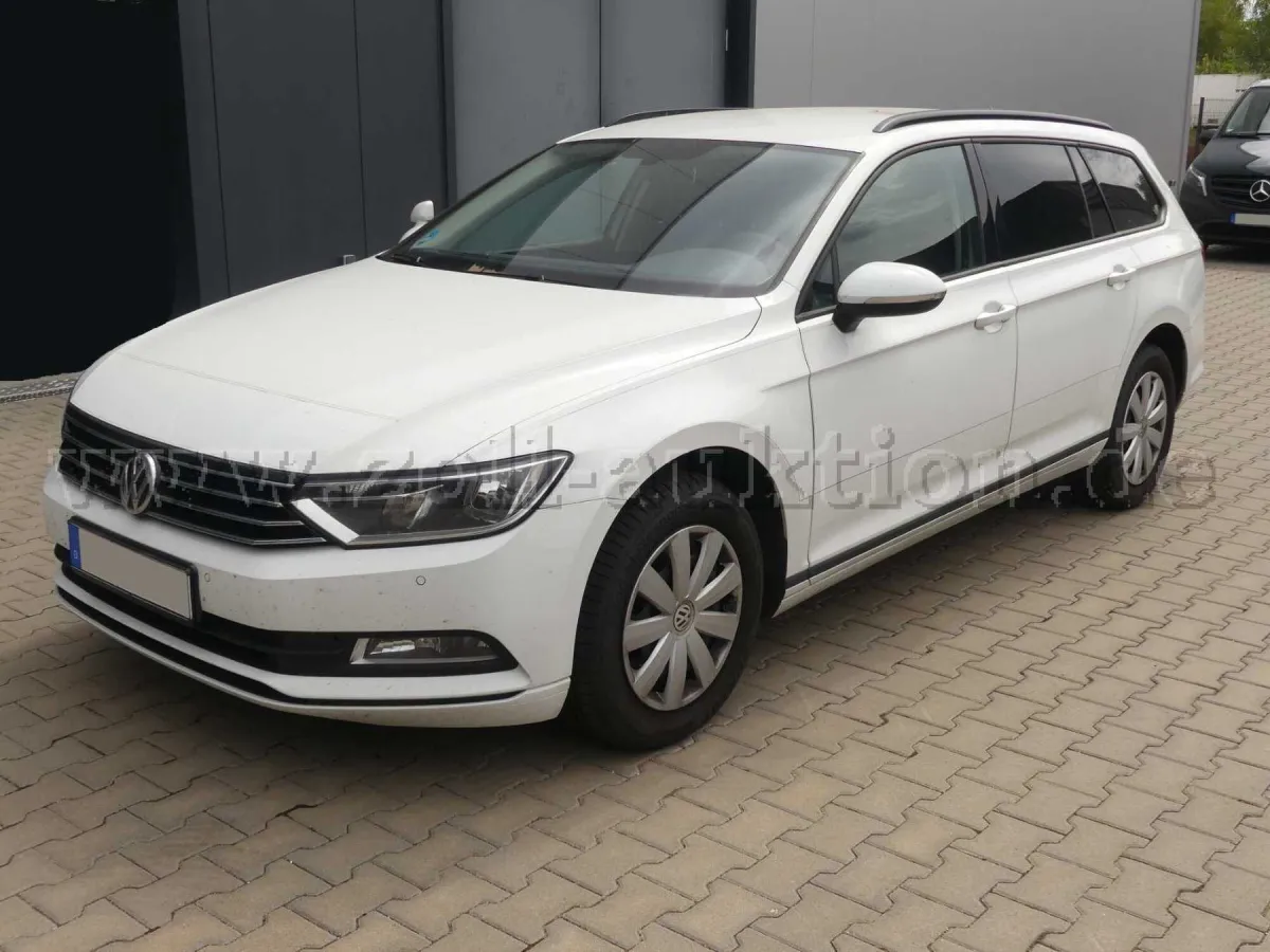 1 VW Passat Variant 2.0 TDI - BD16-3962