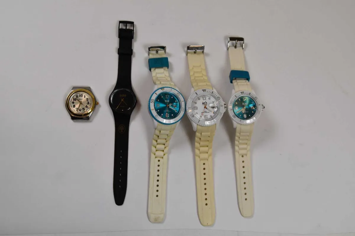 5 montres d'occasion des marques "Swatch" & "Ice-Watch"