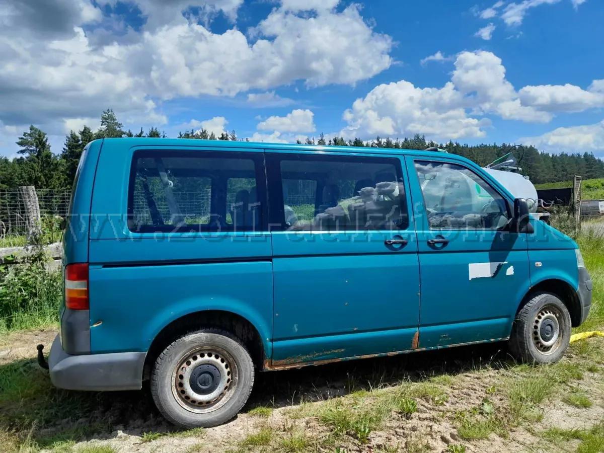 1 VW Transporter T5 - objet pour bricoleur