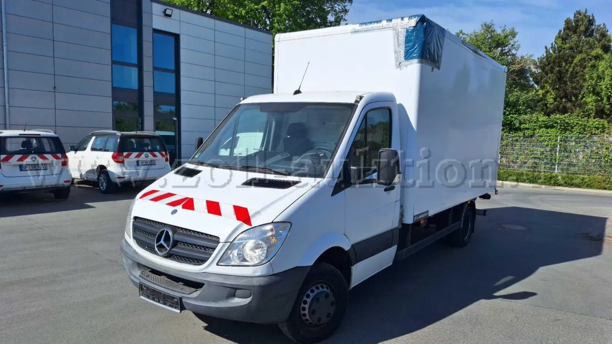 1 Daimler 516 CDI Sprinter фургон, гидроборт, с повреждением от аварии