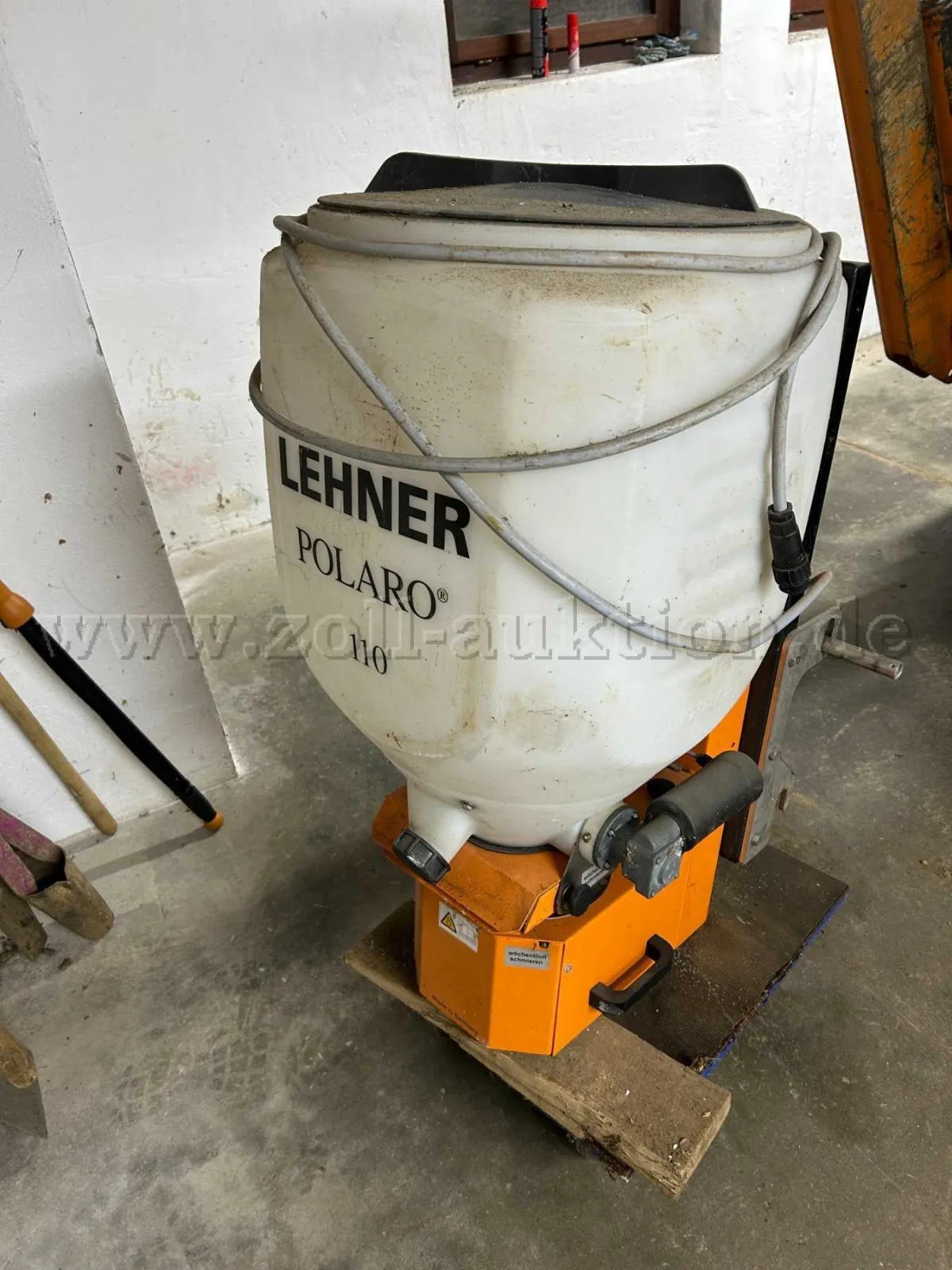 1 rozsiewacz Lehner Polaro E 110