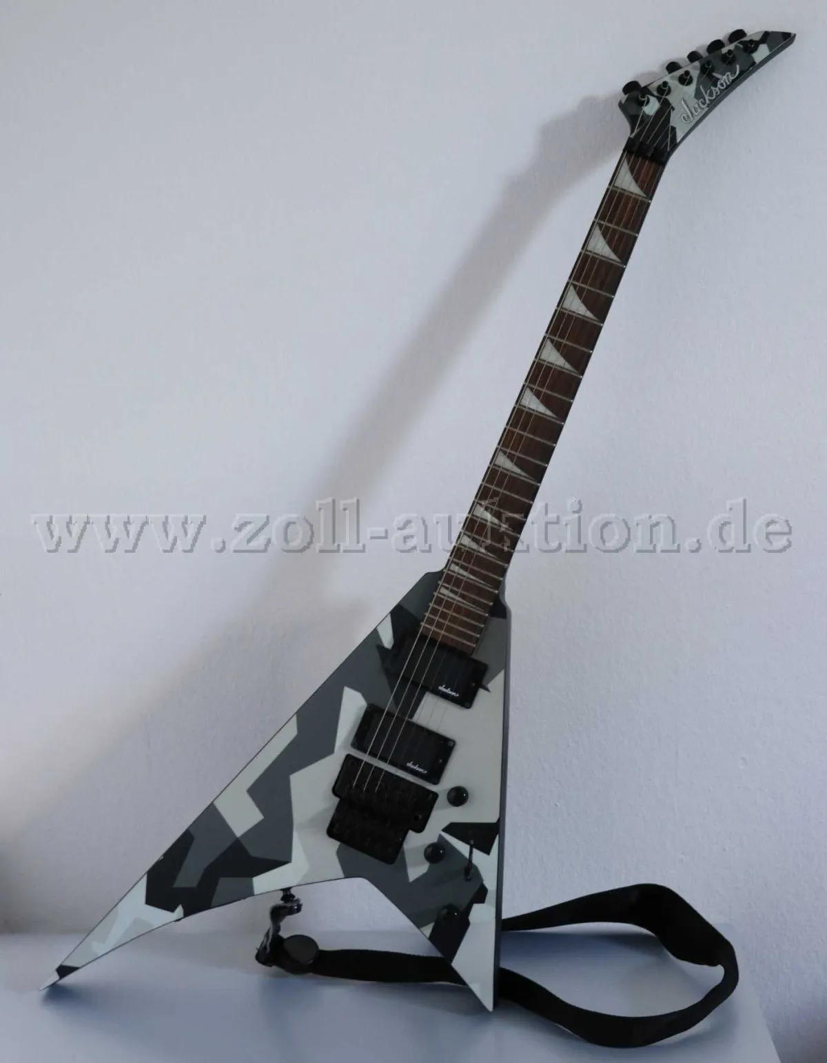 Электрогитара Jackson модель Randy Rhodes RRX24
