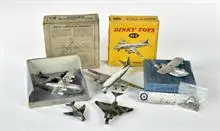 Dinky Toys, 3 vliegtuigen