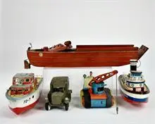 Navires, jouets en fer-blanc