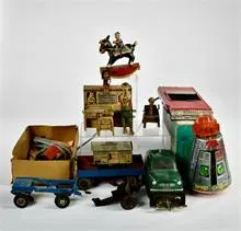 Jouets en tôle avec défauts