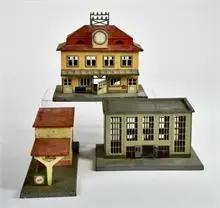 HWN et autres, 3 bâtiments de gare