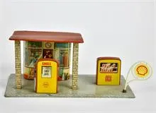 Hoch & Beckmann, Shell tankstation met pomp