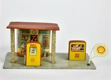 Hoch & Beckmann, Shell tankstation met pomp