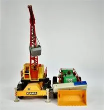 Grue et excavatrice