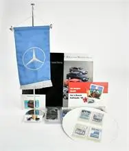 Cartes téléphoniques Mercedes Benz & drapeau de table