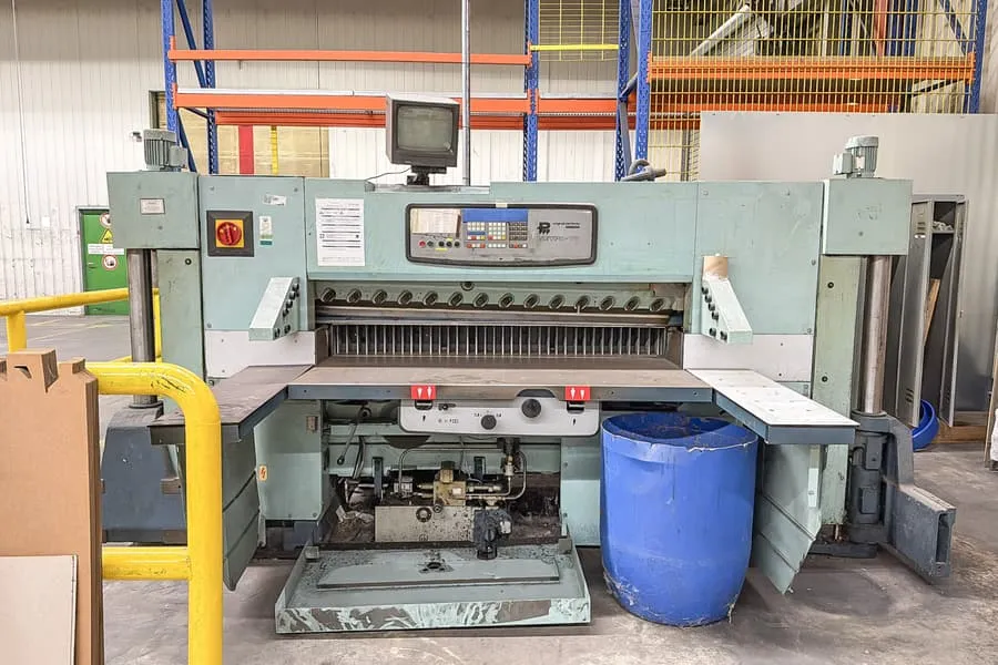 Sample and board paper guillotine Polygraph Seypa 168 TV