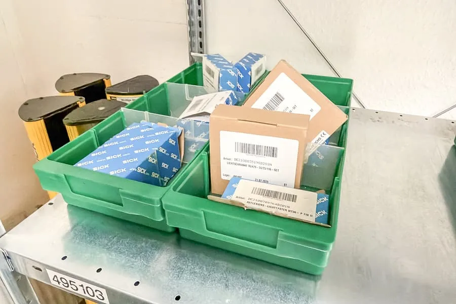 2 bins with photoelectric sensor