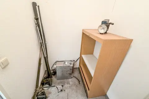 Kamerinhoud: reklamp en scherm