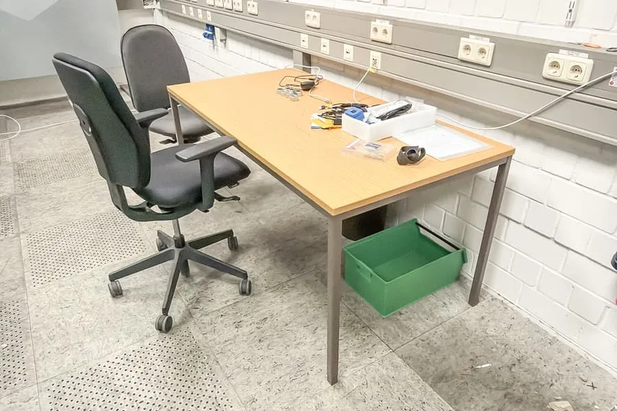 3 tables and 3 chairs