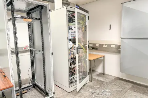 Armoire serveur Knürr