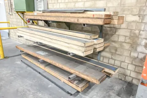 Cantilever stelling