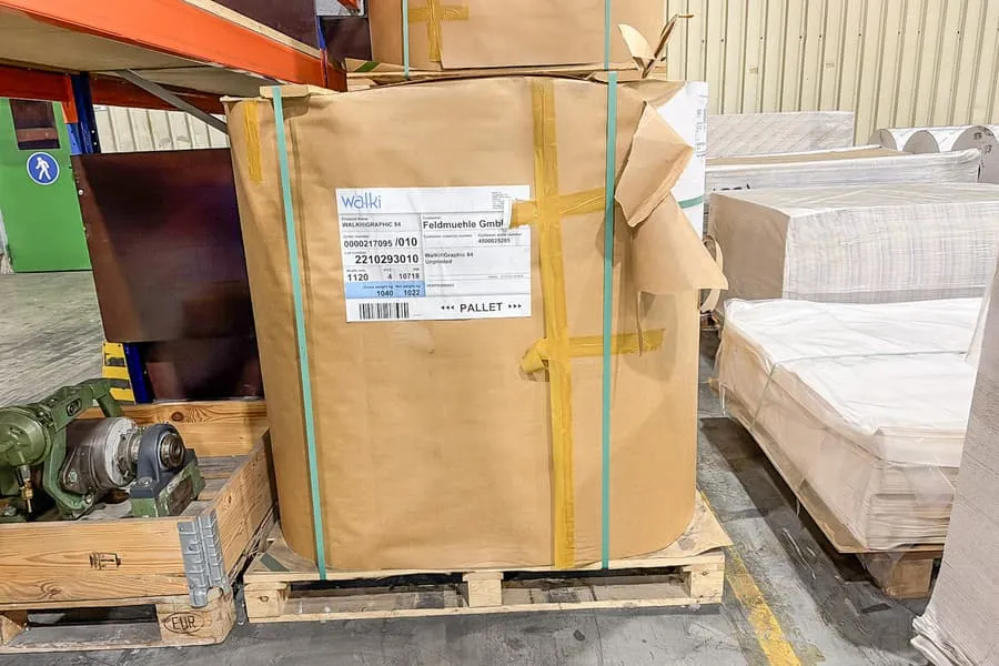 4 rolls coated industrial packaging paper Walki Graphic 84