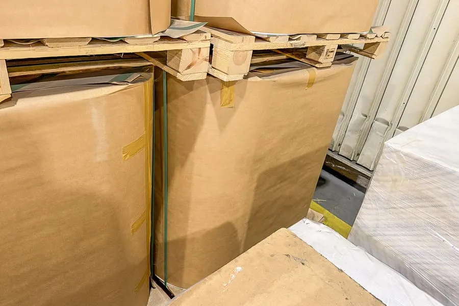 4 rolls coated industrial packaging paper Walki Graphic 84