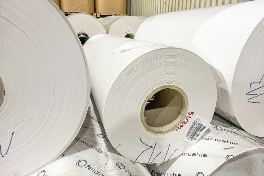 Rouleau de papier d'emballage industriel couché