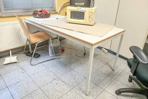 Стол и стул