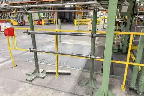 Unrolling device