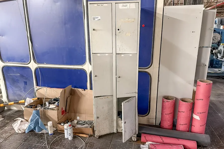 Metalen kast, 6-deurs