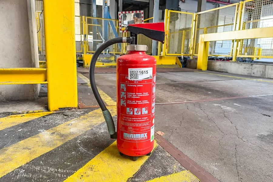 Feuerlöscher, 6 kg ABC Pulver