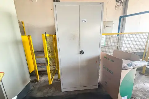 Armoire d'atelier, 2 portes