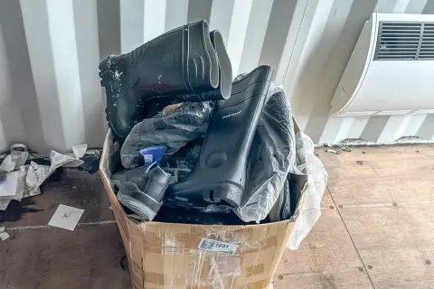Партия резиновых сапог