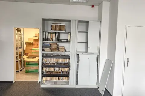4 Schiebetürenschränke