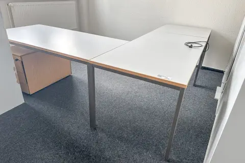 Schreibtisch, L-förmig