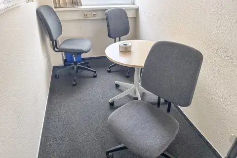 Rauminhalt: Büromöbel