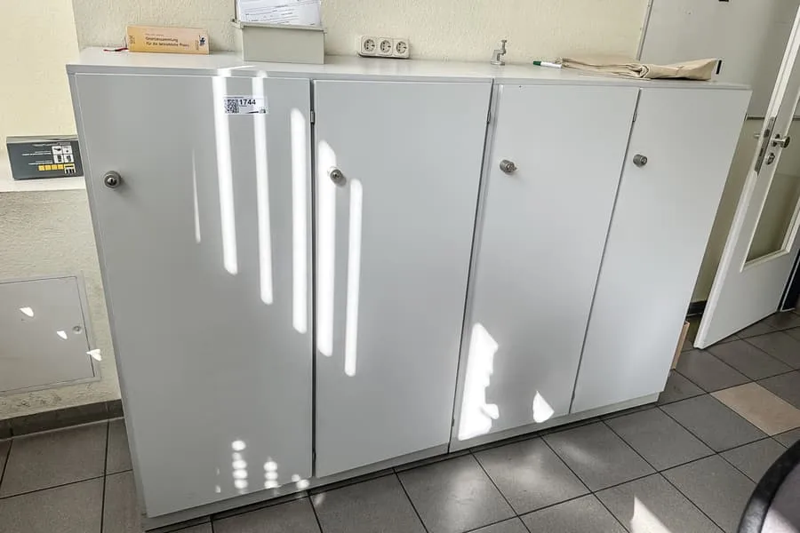 3 skříně na pořadače