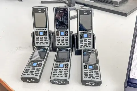 6 telefonów NEC I1766