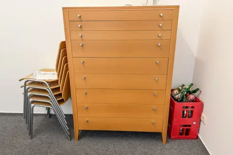 Houten winkelkast