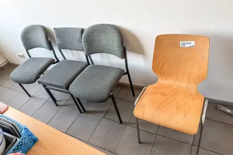 10 stoelen