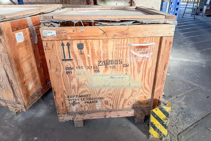 4 skrzynie transportowe
