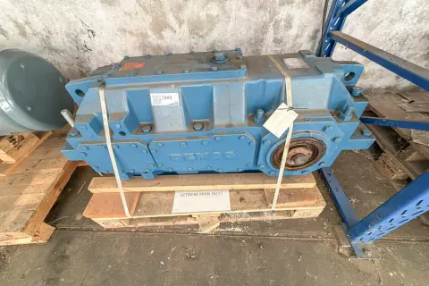 Редуктор крана Demag HGL-09-M-4-K-D-090-LS