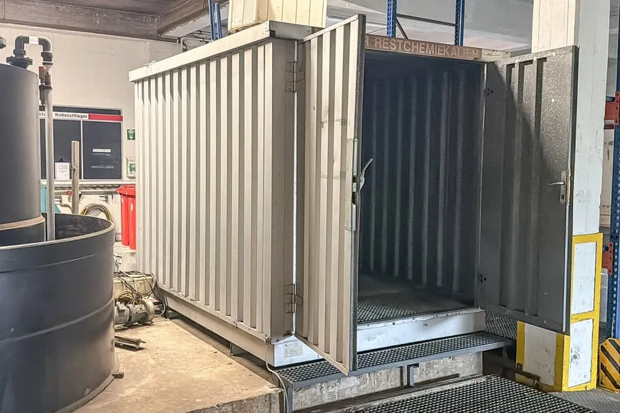 Opslagtankcontainer met lekbak