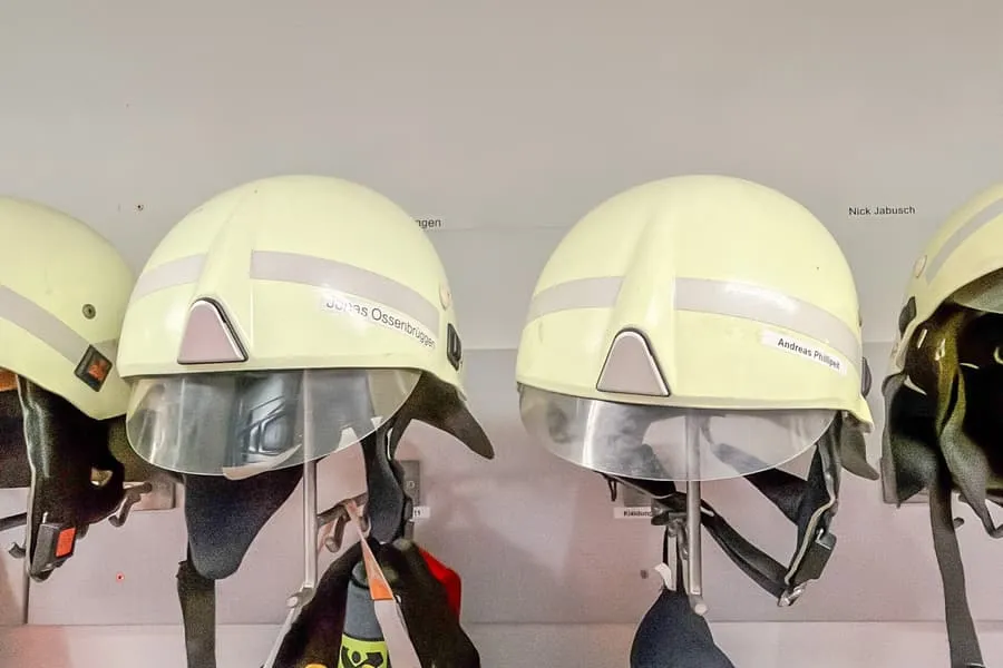 2 ochranné přilby Schuberth