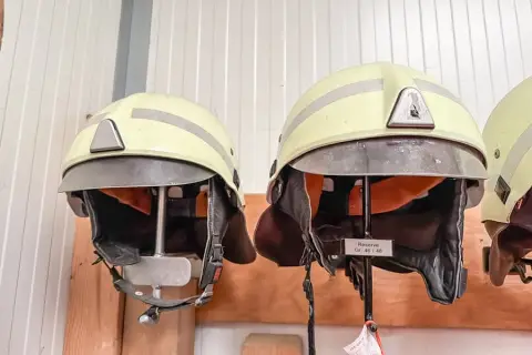 2 casques de protection Schuberth