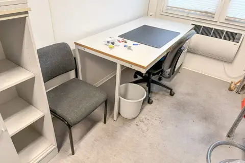 Table et 2 chaises