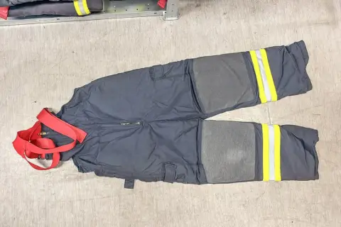 Pantalon de protection incendie avec bretelles Viking, taille 48