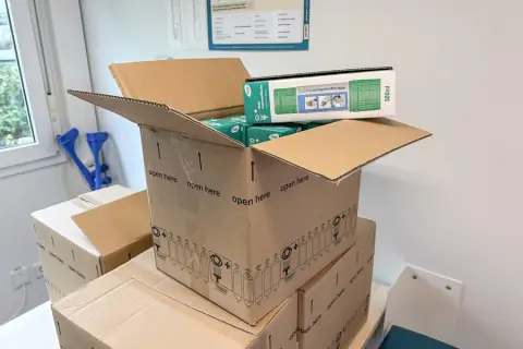 8 butelek płynu do przemywania oczu Wero P5, po 500 ml
