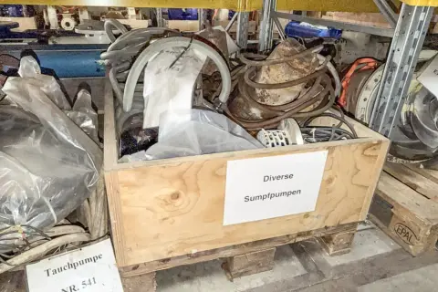 Pallet met pompen