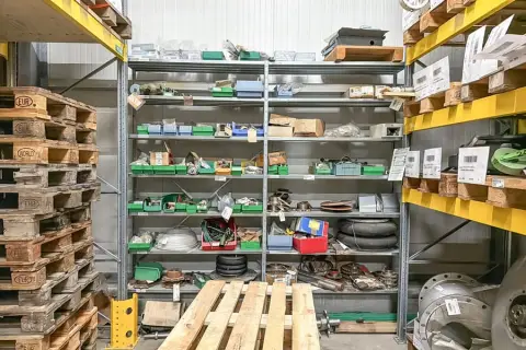 Plug-in shelving